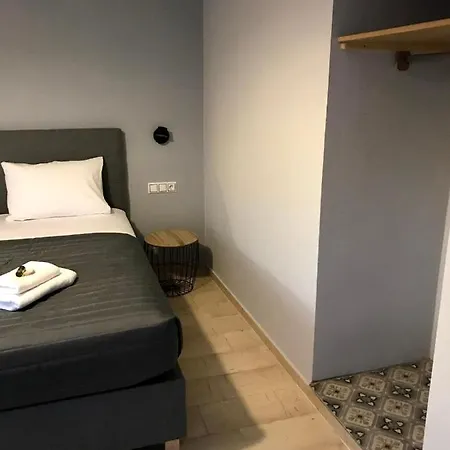Tasoula's Beachside Apartament Palaiochora
