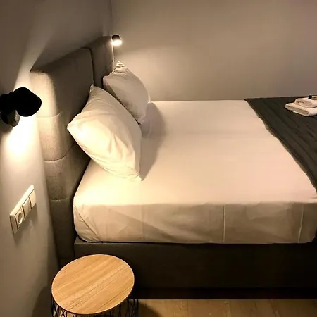 Tasoula's Beachside Apartament *
