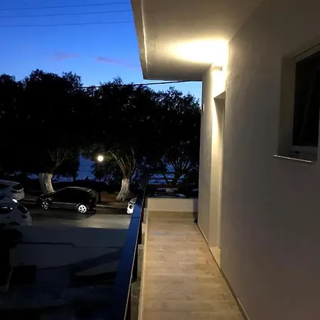 Tasoula's Beachside Apartament Palaiochora